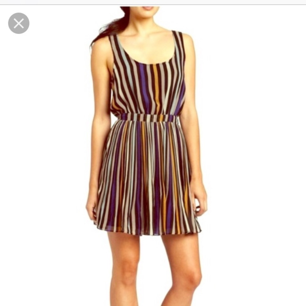Bcbg gengeration pleated black &multicolor stripes